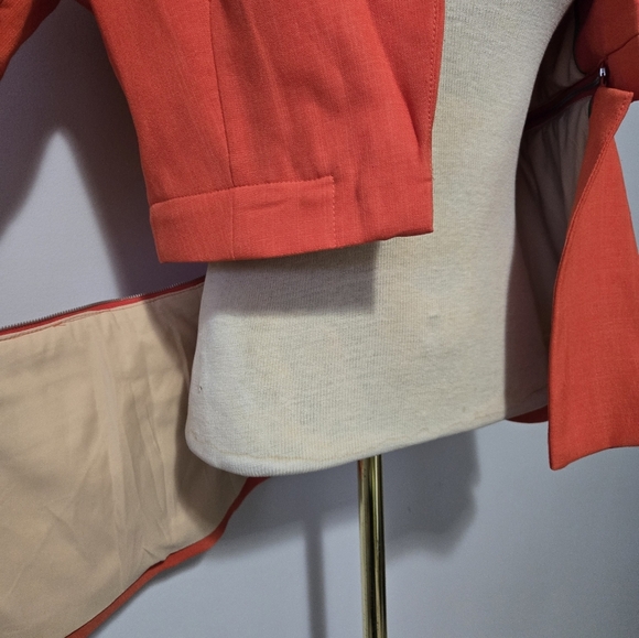 W118 BY WALTER BAKER Orange Midzipped Blazer. Size XS - Picture 10 of 15